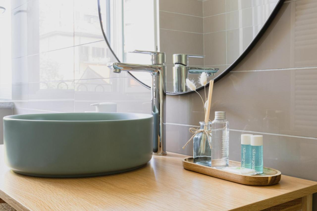 Easylife - Romantico Appartamento Sui Navigli Милано Екстериор снимка