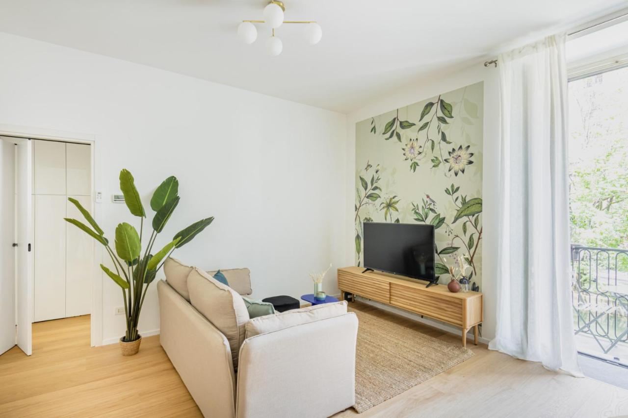 Easylife - Romantico Appartamento Sui Navigli Милано Екстериор снимка