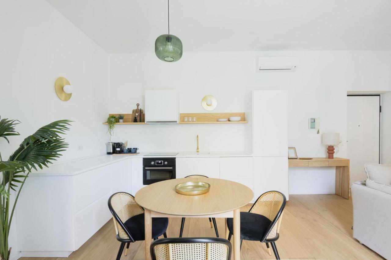 Easylife - Romantico Appartamento Sui Navigli Милано Екстериор снимка