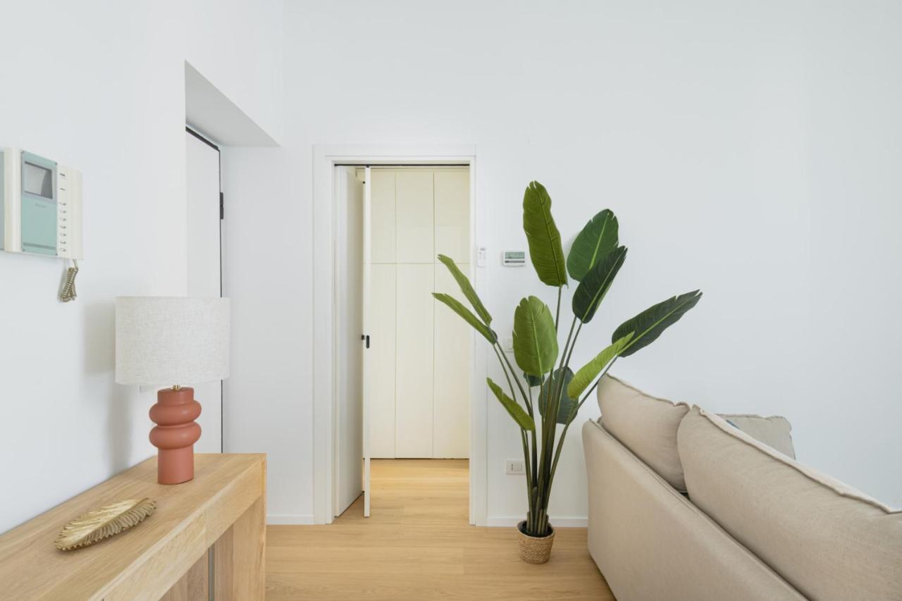 Easylife - Romantico Appartamento Sui Navigli Милано Екстериор снимка