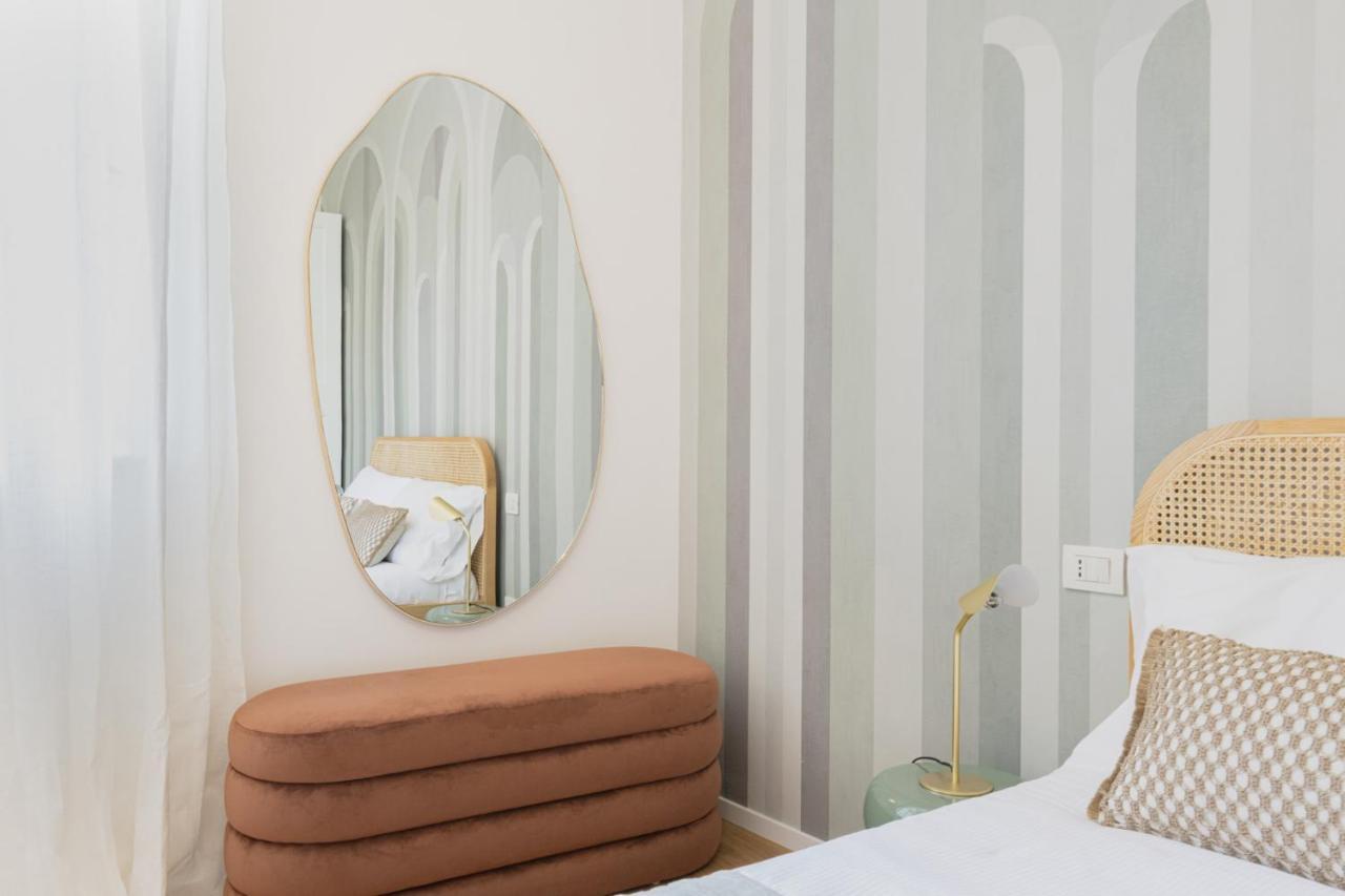 Easylife - Romantico Appartamento Sui Navigli Милано Екстериор снимка